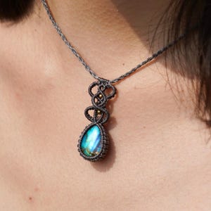 Handmade Labradorite Macrame Necklace-Boho Crystal Healing Jewelry,Adjustable Energy Pendant,Perfect Gift for Meditation,Christmas|Festivals