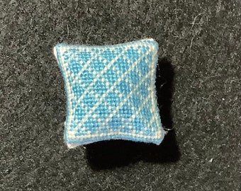 Dollhouse Miniature Needlepoint - Blue Square Pillow with Diamond Pattern in Off-White