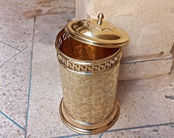 Luxurious Moroccan Brass Trashcan – Handcrafted Artisan Waste Bin – Elegant Home Decor – Perfect for Office, Bathroom, and Living Room