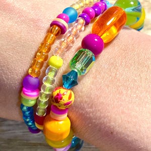 Colorful Beaded Bracelet Set – Rainbow Kawaii Stackable Bracelets, Y2K Aesthetic Jewelry, Fun Handmade Gift for Teens & Women