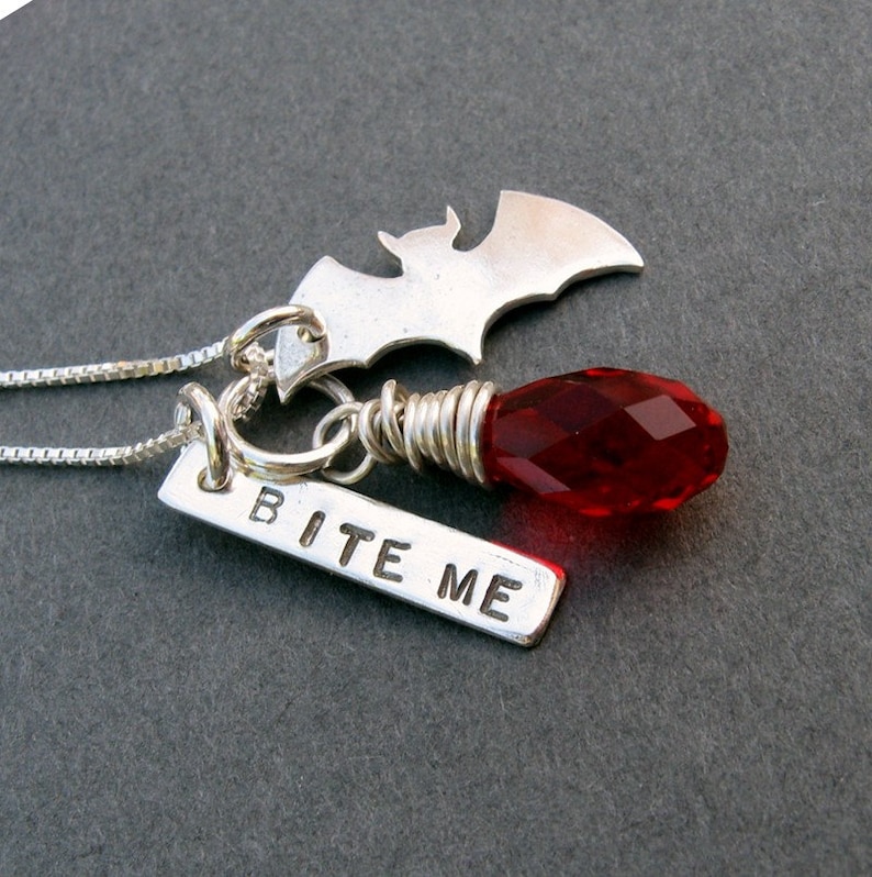 VONALA Halloween Bat Necklace - 925 Sterling Silver Bat Pendant With Red Crystal - Gothic Jewelry Gift For Women