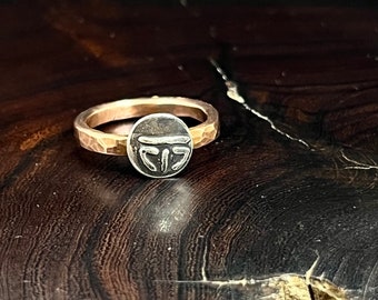 Bar 717 Ranch copper and sterling silver ring. hammered copper wire band bar 717 logo. camp trinity. size 5.25