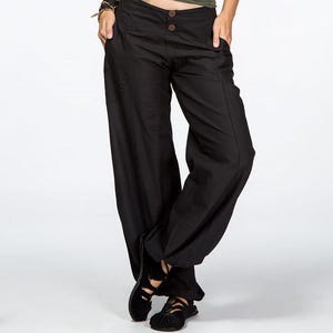 Women’s Black Yoga Pants with Pockets Sustainable Indian Cotton Activewear Elastic Waistband Adjustable Cuffs Comfortable Casual Wear
