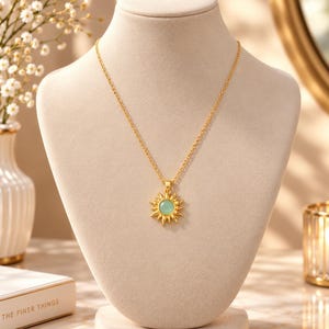 Grüne Sonnen-Fidget-Halskette | Tragbarer Fidget-Schmuck | Goldener Sonnenanhänger | Sensorische Halskette | 45 cm lange Edelstahlkette | Geschenk für Sie