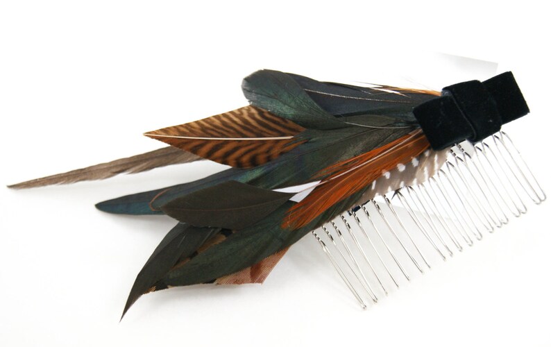 Elegant British feather hair combs with velvet ribbon bow