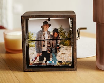 Flip Book Frame Animation Machine, Photo Flipbook Photo Album, Hand Crank Rotation Photo Album, Mother's Day Gift Idea, Mockup