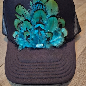 Feather Trucker Hat, Cowgirl hat, western hat, trendy hat, cute trucker hat, faux feather hat
