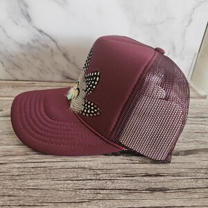 Feather Trucker Hat, Cowgirl hat, western hat, western trucker hat, faux feather hat, trendy trucker hat, cute hat Bild 7