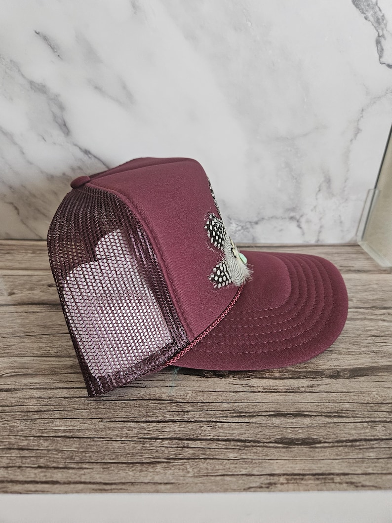 Feather Trucker Hat, Cowgirl hat, western hat, western trucker hat, faux feather hat, trendy trucker hat, cute hat Bild 8
