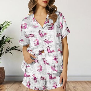 Cheshire Cat komische satijnen pyjamashort, Alice in Wonderland-nachtkleding, grappige cartoon satijnen pyjama, damesloungeset cadeau