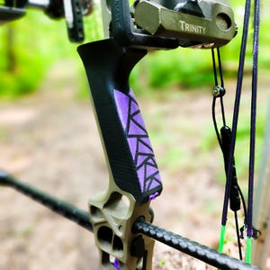 Mathews bow grip