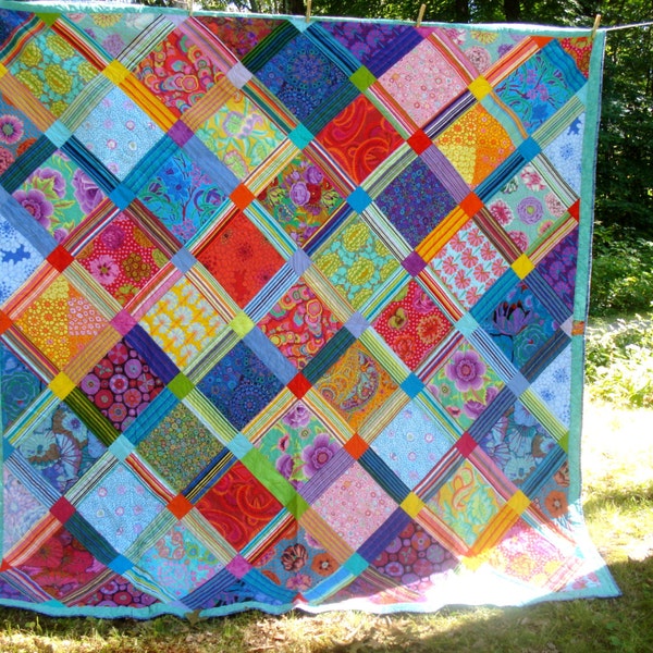 Queen Size Quilt With Kaffe Fasset Fabrics Bold and Beautiful