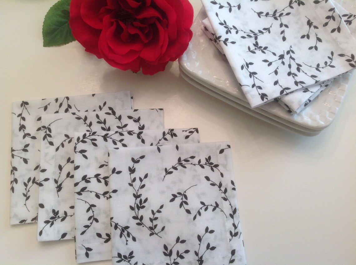 White Black Cocktail Napkins Beverage Napkins Eco Friendly 100 Cotton