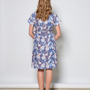 Linen wrap dress with pockets and belt/ summer blue print/ Maura dress image 3