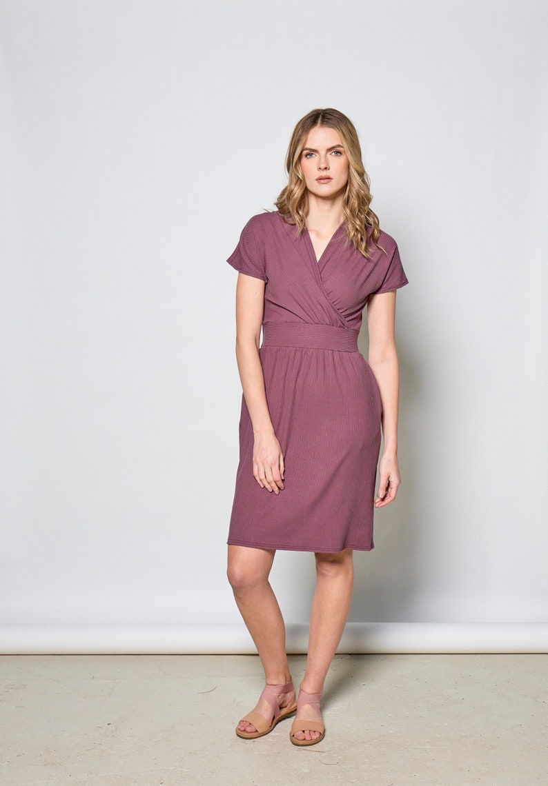 Violet short sleeve bamboo dress with pockets