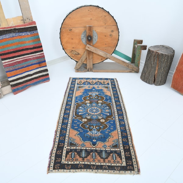 2x4 turkish rug,vintage rug 2x4,small oushak rug,bath mat,oushak mini rug,2x4 vintage rug,turkish doormat rug,entryway,outdoor,wool rug,771