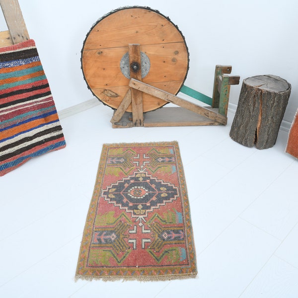 1x3 rug,small turkish rug,vintage bath mat,mini oushak rug,1x3 vintage rug,turkish doormat rug,entryway decor,outdoor mat,wool rug 1x3,765