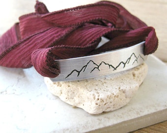 Mountain Bracelet, Mountain Range Bracelet, Mountain Climber gift, Hiking Bracelet, Hiker's Bracelet, Outdoors wrap, Hiker gift, Hiking gift