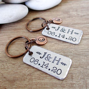Ying Yang Couple Keychains, Anniversary Keychains, his and hers, Couples gift, Engagement gift, Wedding gift, Couples Keychains, rustic