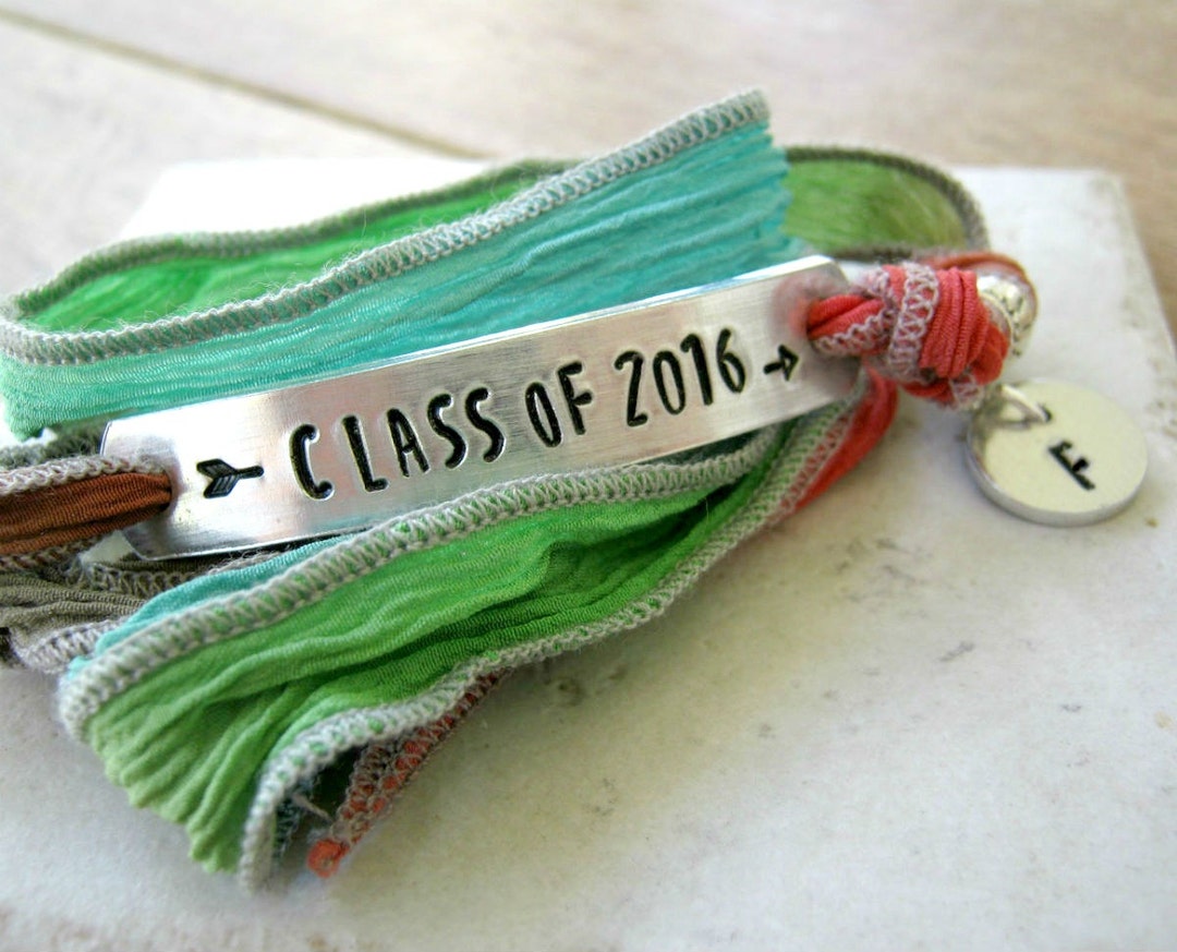 2026 Graduation Stretch Bracelet main image 1