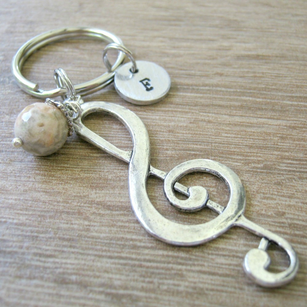Personalized Music Lover's Gift, Ready to ship, Choir keychain, Music Note Keychain, Treble Clef Keychain, Music Keychain, choose bead