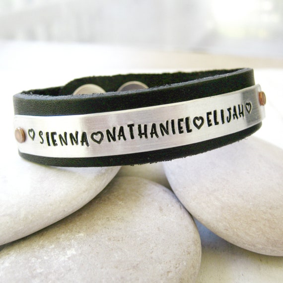 Personalized Mothers Bracelet, Leather Cuff Bracelet, 1/2 inch, Margarita font, limit 25 characters total, Gifts for Mom, Mother's Day gift