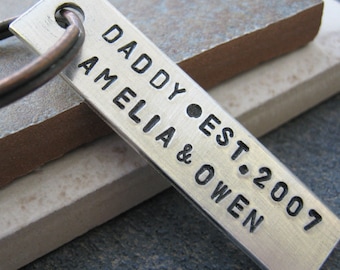 Personalized Father's Day Keychain, Dad's keychain, Grandpa keychain, Daddy's keychain, 15 characters per line including spaces