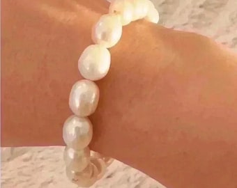 Vintage Pearl Stretch Bracelet