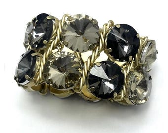 VTG Chunky Rhinestone Stretch Bracelet – Gold Tone