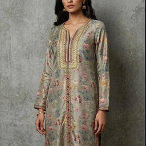 Abito kameez/tunica pakistano Ravina, taglia piccola, con motivo floreale.
