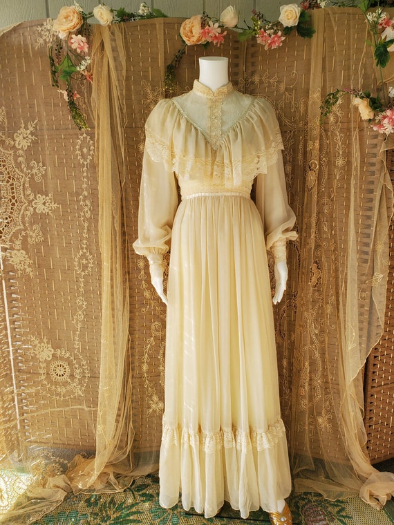 70's Gunne Sax Ivory Maxi Wedding Dress Boho Hipp… - image 1