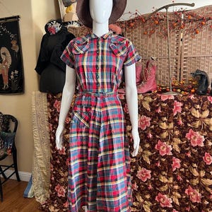 1950s Autumn colored plaid day dress