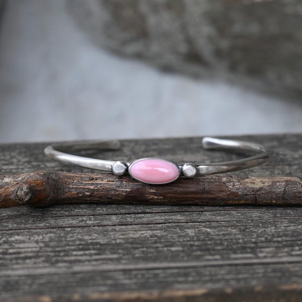 Pulsera de plata de ley con forma de caracola reina rosa