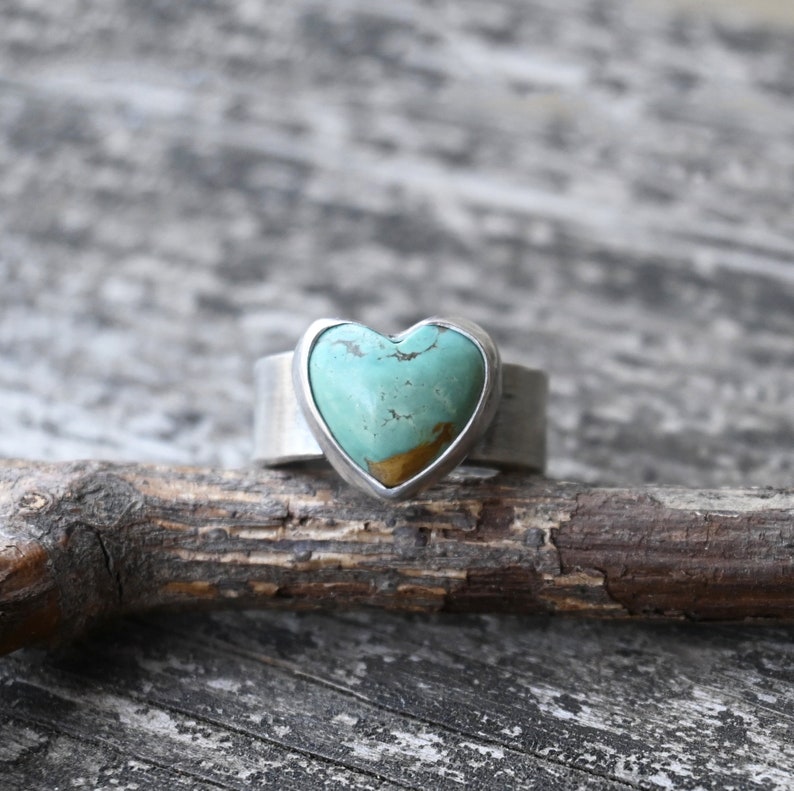 Green Kingman turquoise heart sterling silver ring / YOUR SIZE / gift for her / jewelry sale / rustic turquoise ring / wide band ring image 5