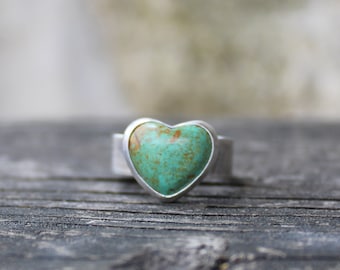 Green Kingman turquoise heart sterling silver ring  / YOUR SIZE / gift for her / jewelry sale / rustic turquoise ring  / wide band ring