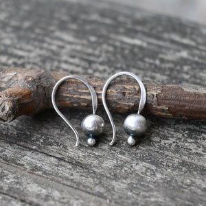 Tiny Navajo pearl earrings / sterling silver bead earrings / gift for her / sterling silver dangles  / short dangle earrings / jewelry sale