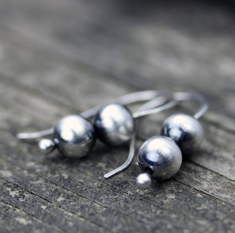 Navajo pearl earrings / sterling silver bead earrings / gift for her / silver dangles / boho earrings / short dangle earrings / jewelry sale image 3