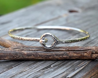 Pulsera rígida de plata de ley martillada