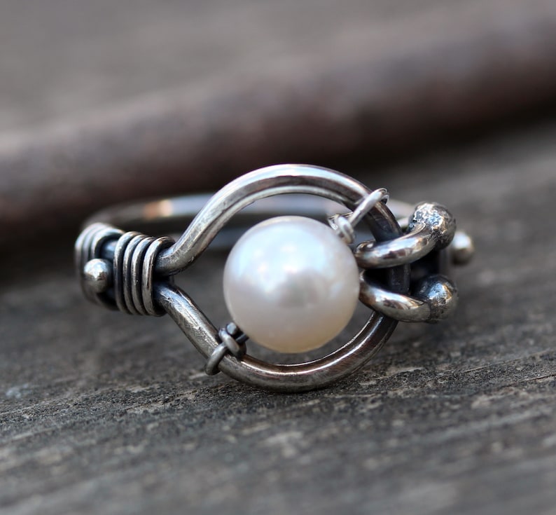 Pearl ring / sterling silver ring / gift for her / white pearl ring / freshwater pearl ring / kinetic ring / boho pearl ring / jewelry sale image 3