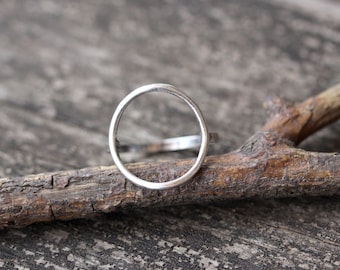 Anello ovale in argento sterling: gioielli boho minimalisti