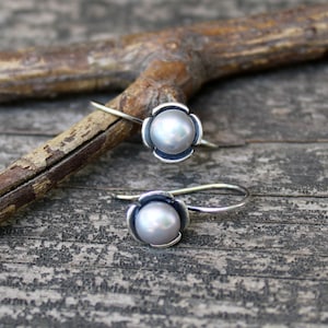 Gray Pearl Flower Earrings: Sterling Silver Dangle Earrings