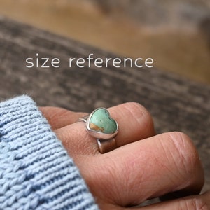 Green Kingman turquoise heart sterling silver ring / YOUR SIZE / gift for her / jewelry sale / rustic turquoise ring / wide band ring image 6