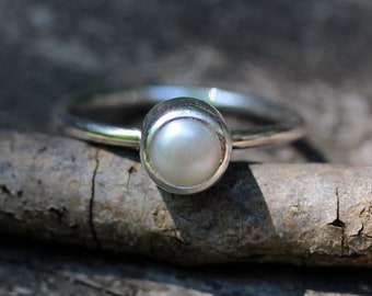 Pearl ring / sterling silver ring / gift for her / white freshwater pearl ring / simple pearl ring / pearl stacking ring / jewelry sale