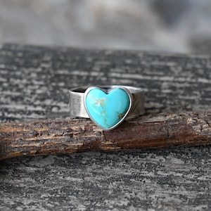 Kingman Turquoise Heart Sterling Silver Ring: Rustic American Stone