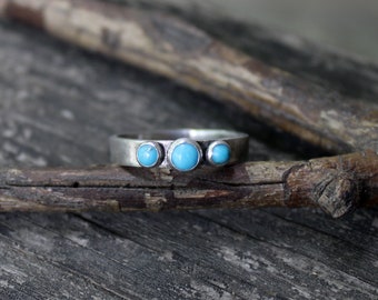 Three stone blue Kingman turquoise sterling silver ring / dainty sterling silver ring / turquoise band / gift for her / jewelry sale