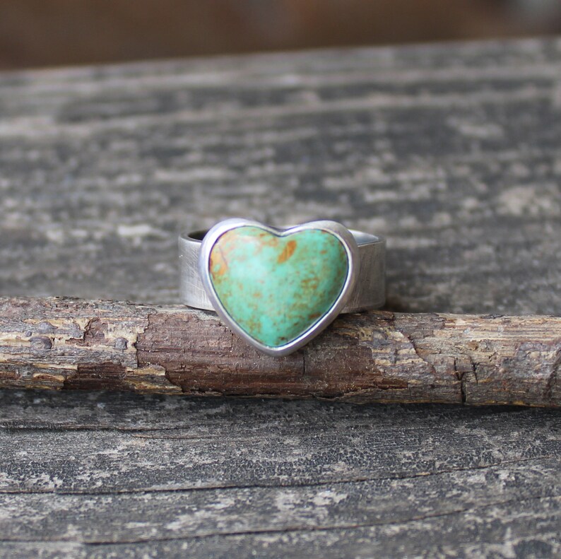 Green blue Kingman turquoise heart sterling silver ring / YOUR SIZE / gift for her / jewelry sale / rustic turquoise ring / wide band ring image 3