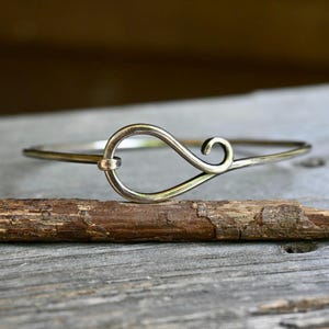 Dainty Sterling Silver Curly Que Bangle Bracelet