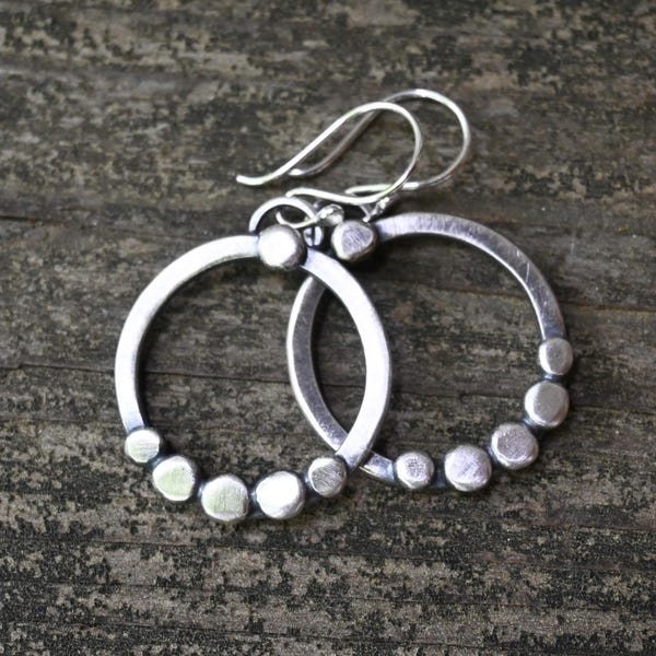 Pendientes colgantes de círculo de guijarros de plata de ley