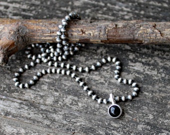 Kleine sterlingzilveren ketting van zwarte onyx - geoxideerde kogelketting