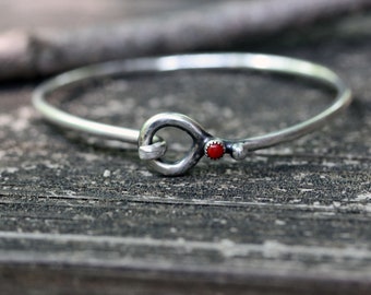 Red coral bracelet / red coral bangle bracelet / sterling silver bangle bracelet / gift for her / jewelry sale / stone bracelet / boho